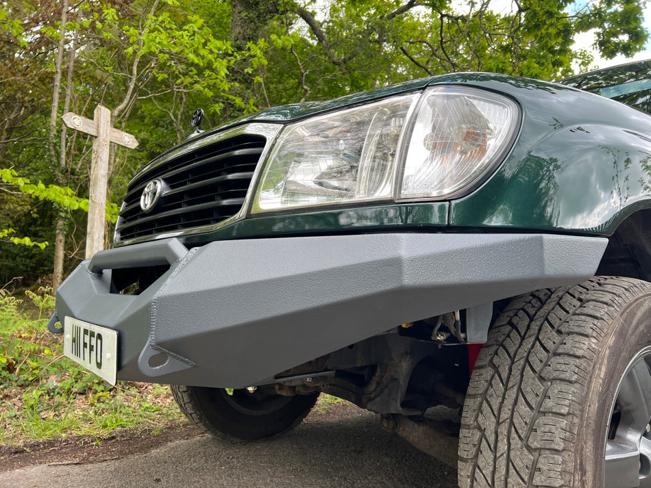 Custom built bumper 100 Series