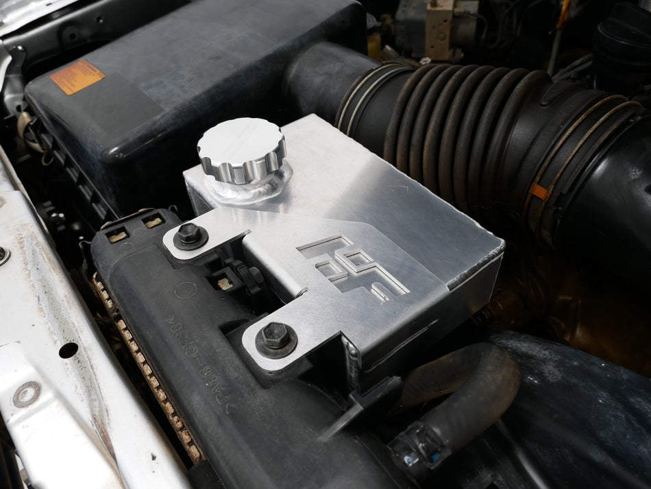 70 Series Landcruiser Coolant Expansion Tank 1VD-FTV